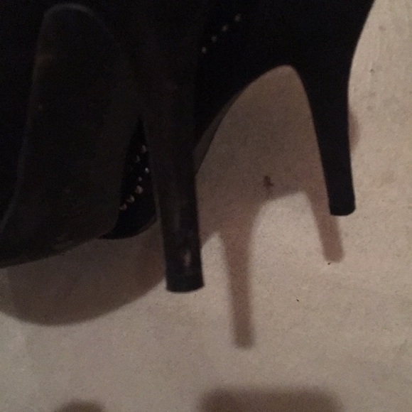 Pumps - Picture 4 of 4